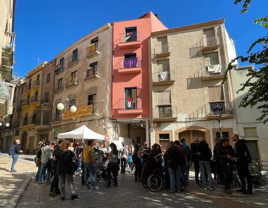 Inauguración de la primera fase de La Titaranya con 7 viviendas cooperativas y 3 locales sociales en 2023